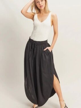 Tulip Hem Wide-Leg Pants